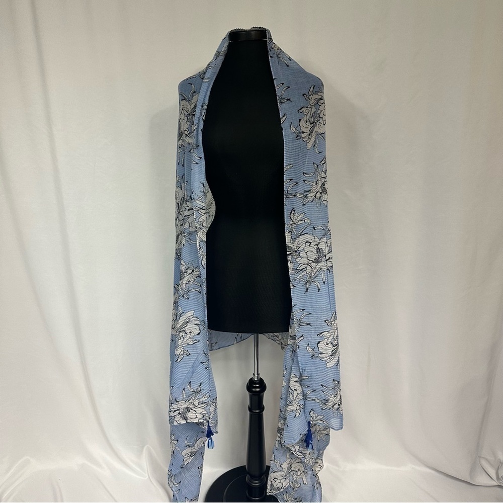 STEVE Madden Hibiscus Blue Scarf
